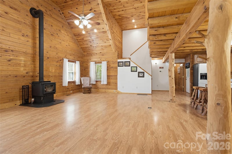 451 Rustic Ridge Dr, Canton, NC 28716