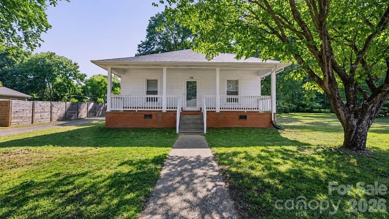 110 Globe St, Mount Holly, NC 28120