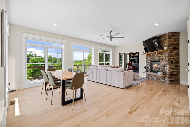 66 Nader Ave, Weaverville, NC 28787