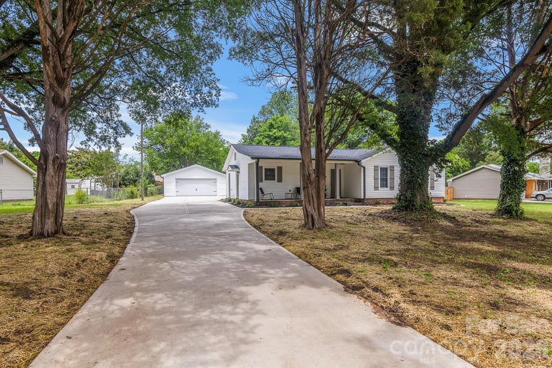 12101 Charing Grove Ln, Charlotte, NC 28273