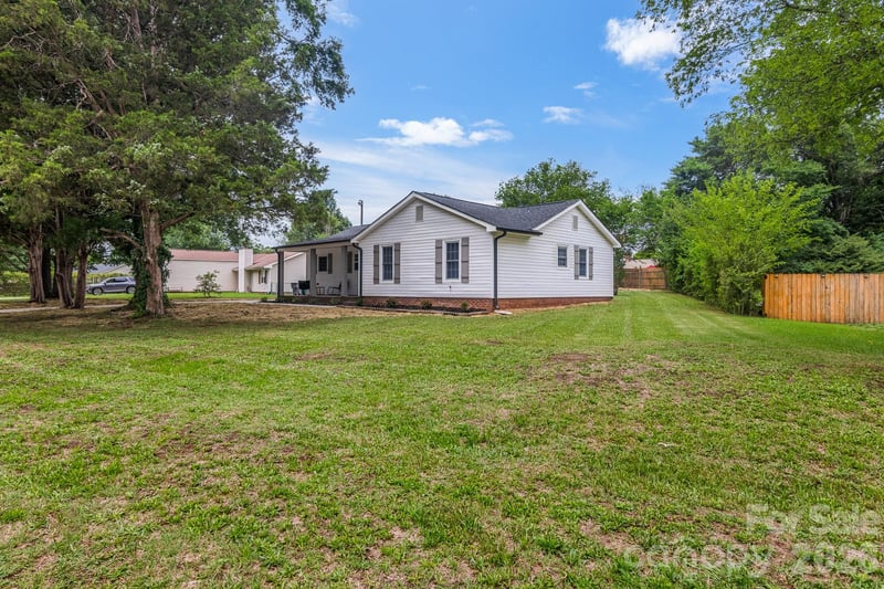 12101 Charing Grove Ln, Charlotte, NC 28273