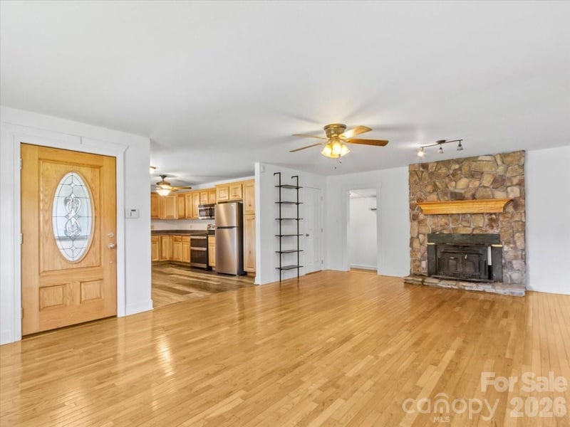42 East Blvd, Burnsville, NC 28714