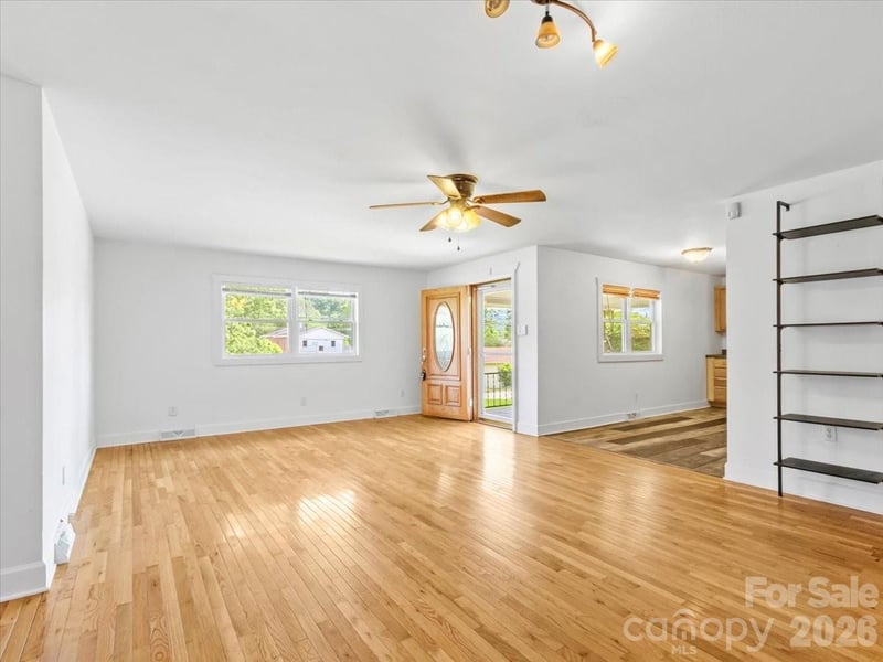 42 East Blvd, Burnsville, NC 28714