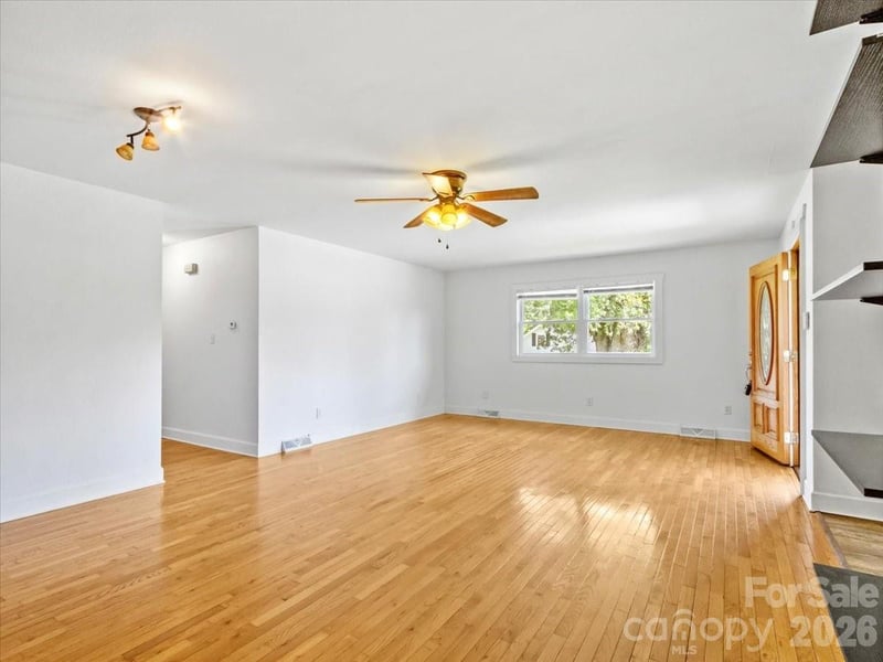 42 East Blvd, Burnsville, NC 28714
