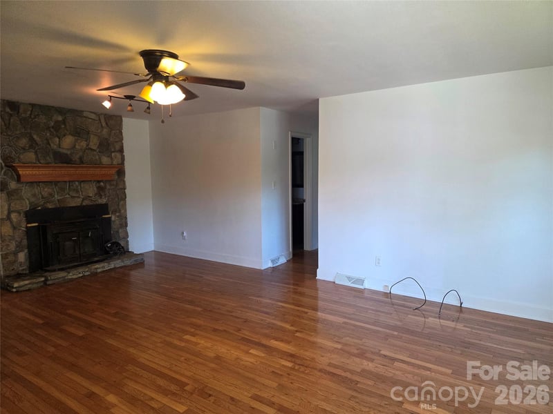 42 East Blvd, Burnsville, NC 28714