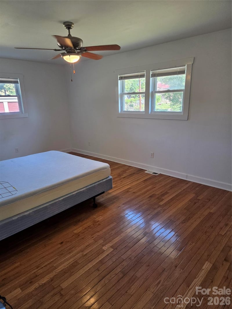 42 East Blvd, Burnsville, NC 28714