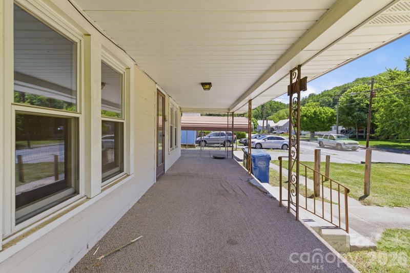 174 Hazelwood Ave, Waynesville, NC 28786