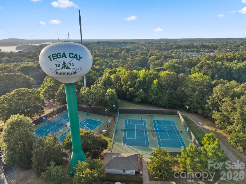 3072 Point Clear Dr, Tega Cay, SC 29708