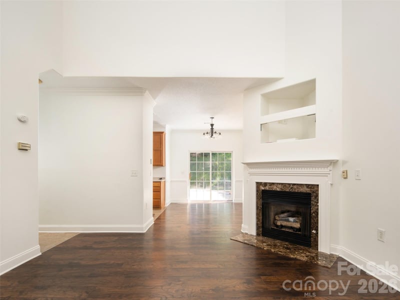 876 Pointe Dr, Asheville, NC 28806