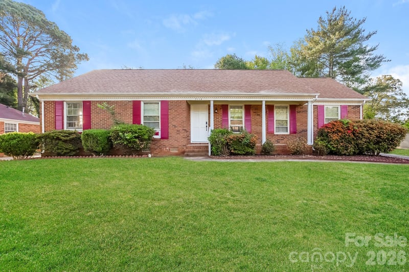 7114 Fox Hunt Rd, Charlotte, NC 28212
