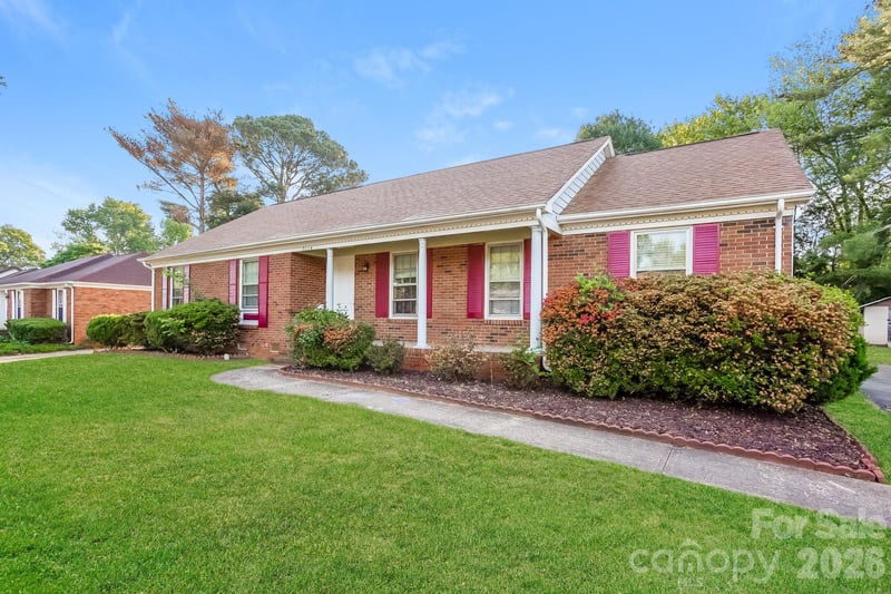7114 Fox Hunt Rd, Charlotte, NC 28212