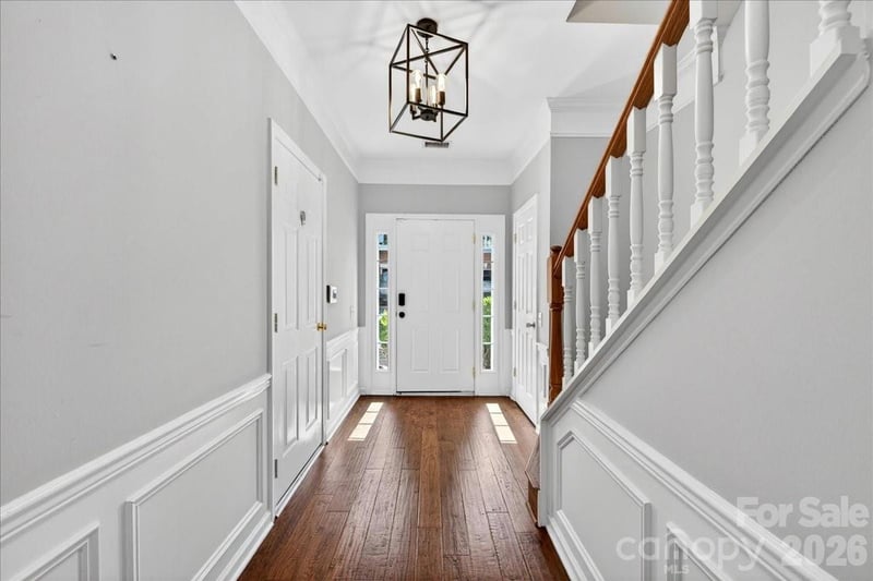 5426 Dockery Dr, Charlotte, NC 28209