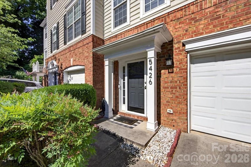 5426 Dockery Dr, Charlotte, NC 28209