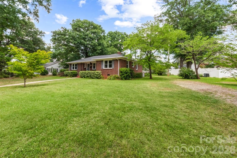 1024 Woodland Dr, Rock Hill, SC 29732