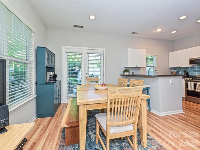 2256 Vision Dr, Charlotte, NC 28203