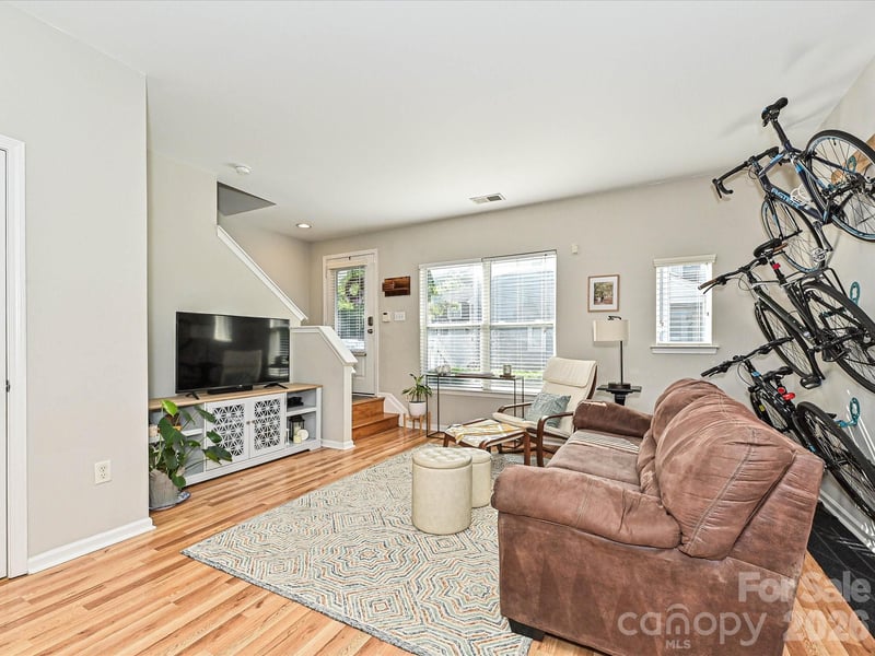2256 Vision Dr, Charlotte, NC 28203