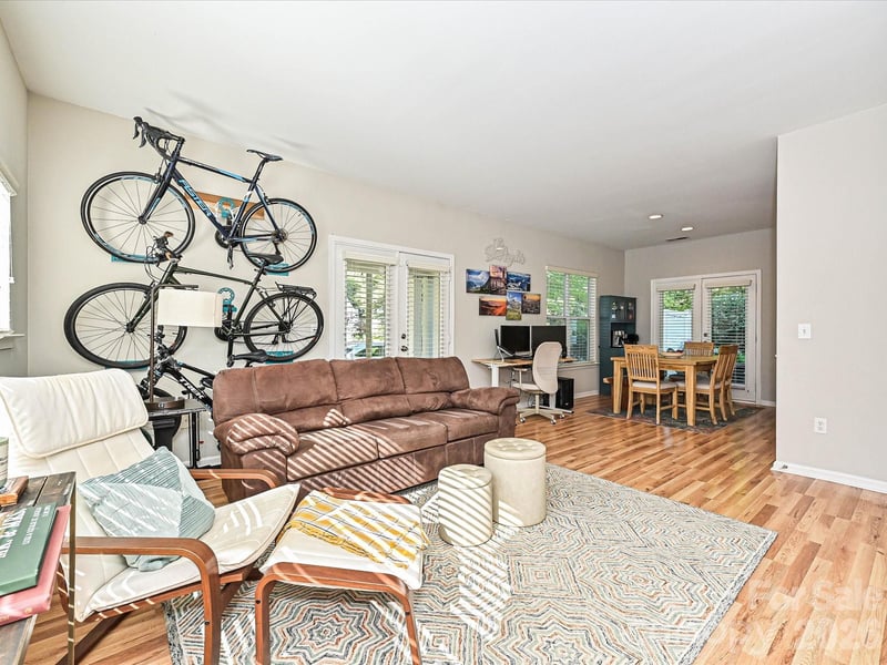 2256 Vision Dr, Charlotte, NC 28203