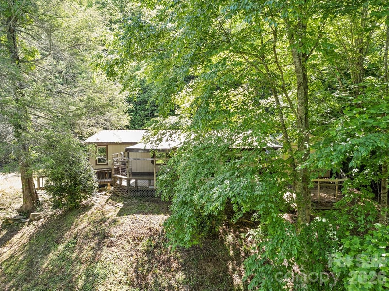 102 Serenity Ln, Clyde, NC 28721