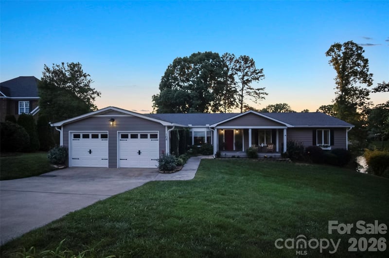 104 Doral Ct, Kings Mountain, NC 28086