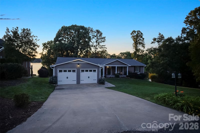 104 Doral Ct, Kings Mountain, NC 28086