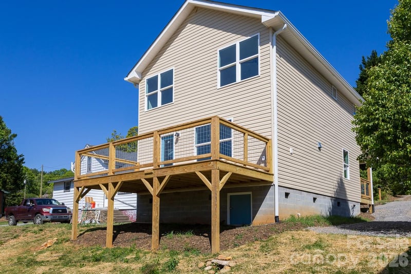 46 Vance Ave, Black Mountain, NC 28711