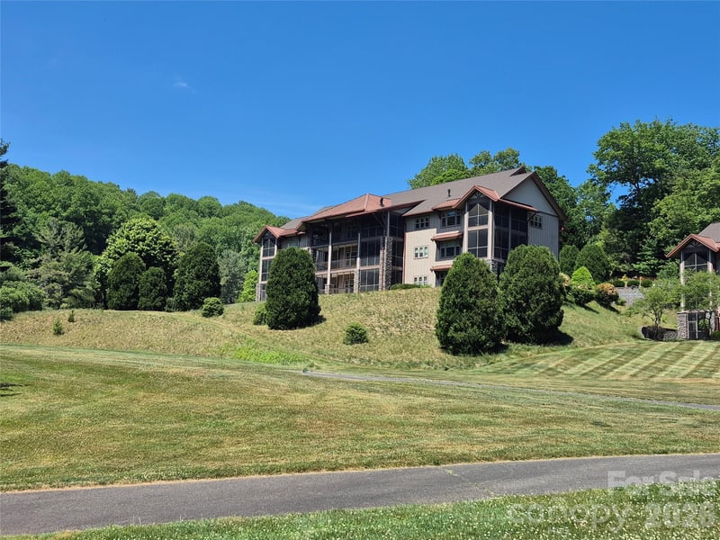 1564 Country Club Dr #301-B, Maggie Valley, NC 28751