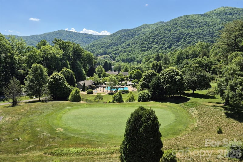 1564 Country Club Dr #B-301, Maggie Valley, NC 28751