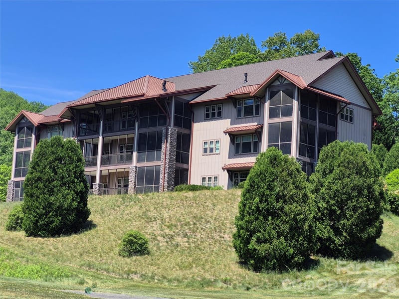 1564 Country Club Dr #B-301, Maggie Valley, NC 28751