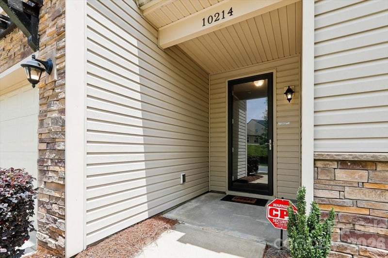 10214 Atkins Ridge Dr, Charlotte, NC 28213