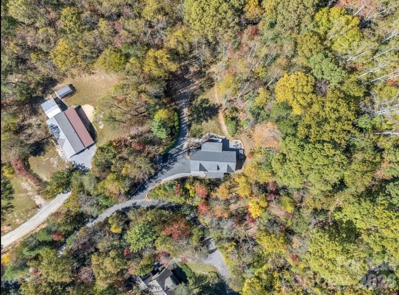 311 Charming Ln, Hendersonville, NC 28792