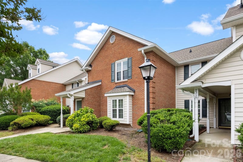 9320 South Vicksburg Park Ct, Charlotte, NC 28210