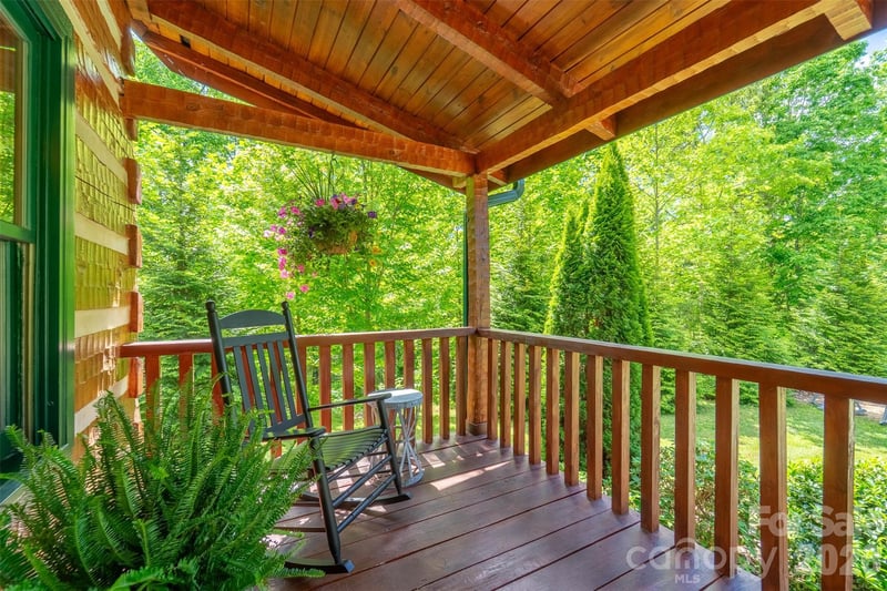 468 Old Yellow Branch Rd, Robbinsville, NC 28771