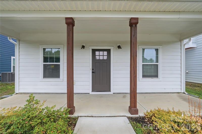 8514 Sharonbrook Dr, Charlotte, NC 28210