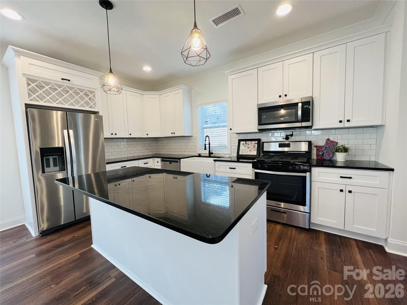 8514 Sharonbrook Dr, Charlotte, NC 28210