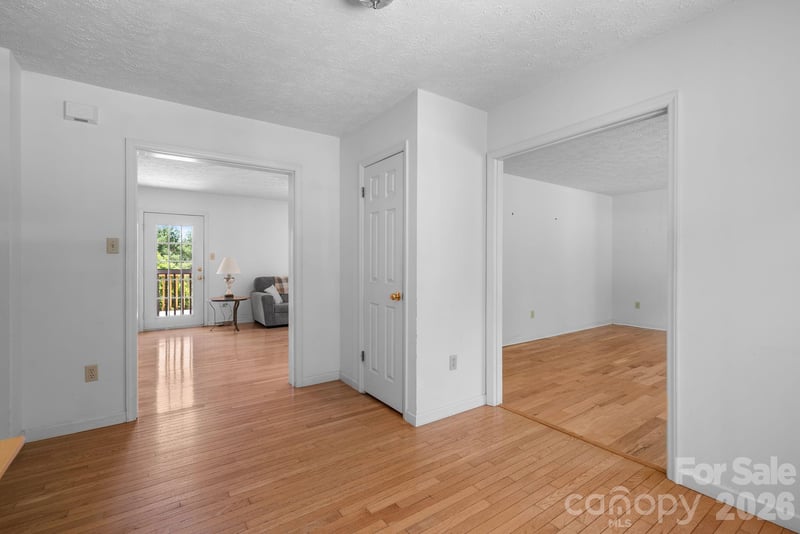 28 Song Bird Ln, Weaverville, NC 28787