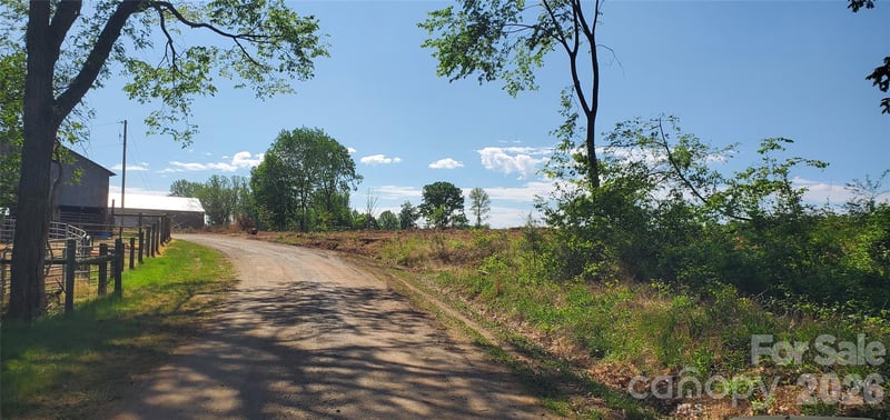 200 Loganway Rd, Harmony, NC 28634