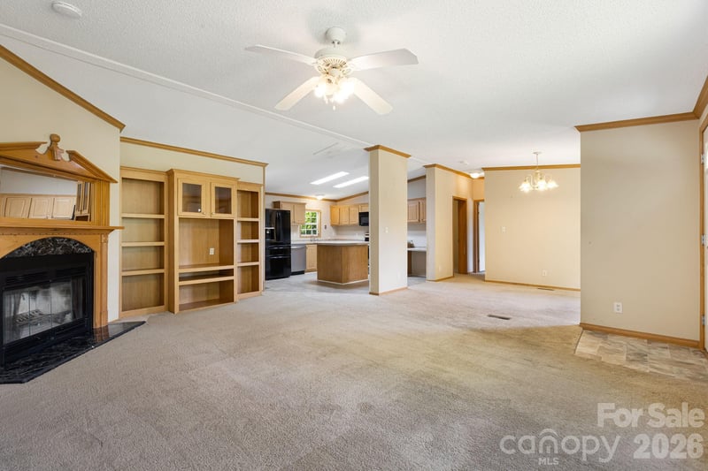 142 Josiah Ln, Hendersonville, NC 28792