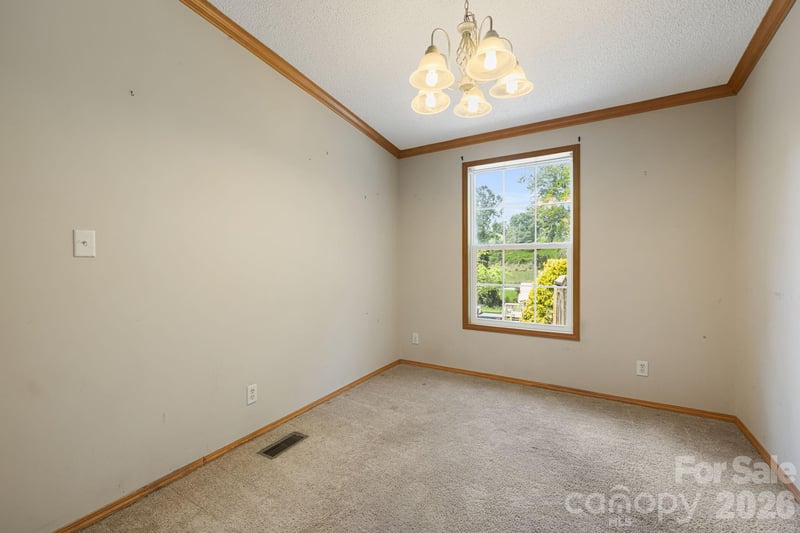 142 Josiah Ln, Hendersonville, NC 28792