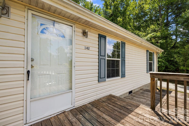 142 Josiah Ln, Hendersonville, NC 28792