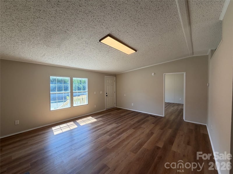 222 Maine Ave, Bessemer City, NC 28016