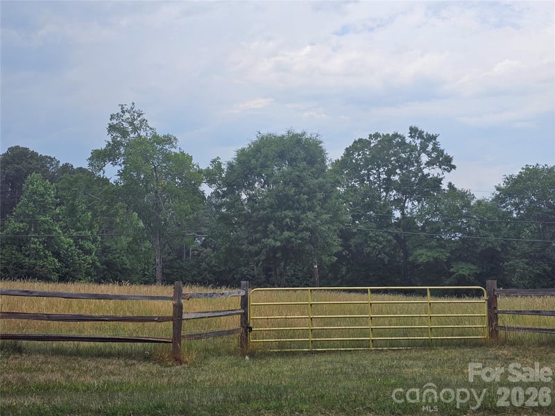 Ross Grove Rd, Shelby, NC 28150