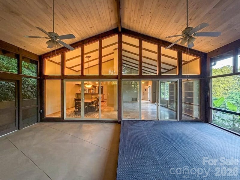 506 Country Club Rd, Tryon, NC 28782