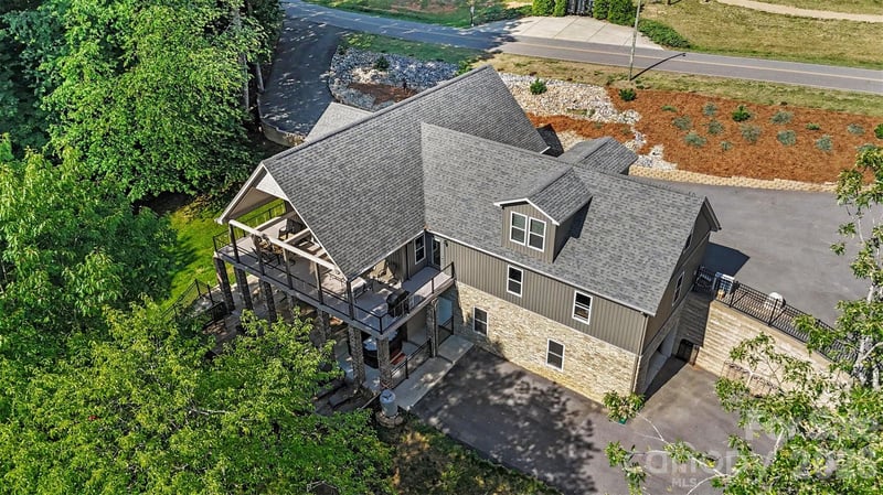 393 Stillwater Rd, Troutman, NC 28166