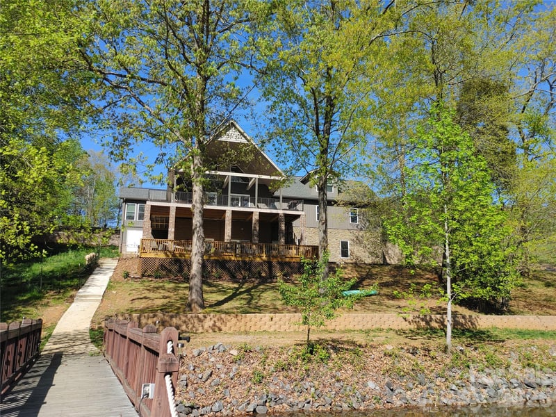 393 Stillwater Rd, Troutman, NC 28166