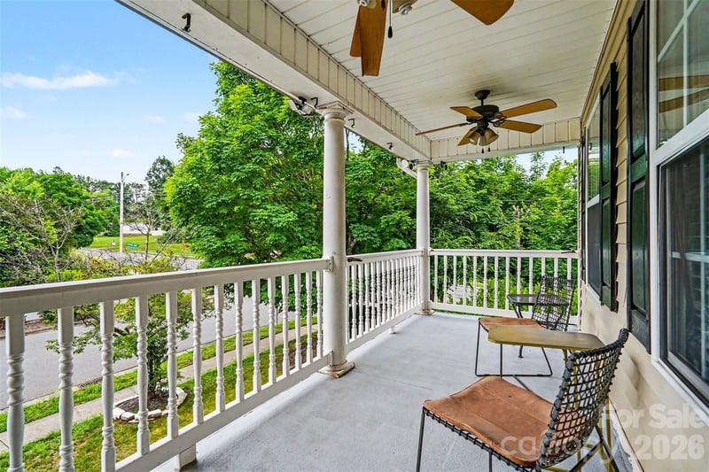 1003 Jordans Pond Ln, Charlotte, NC 28214