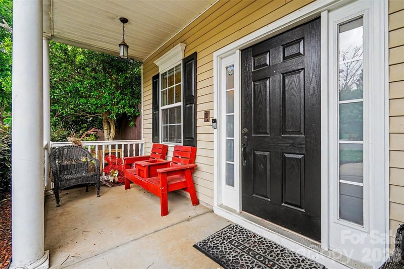 1003 Jordans Pond Ln, Charlotte, NC 28214