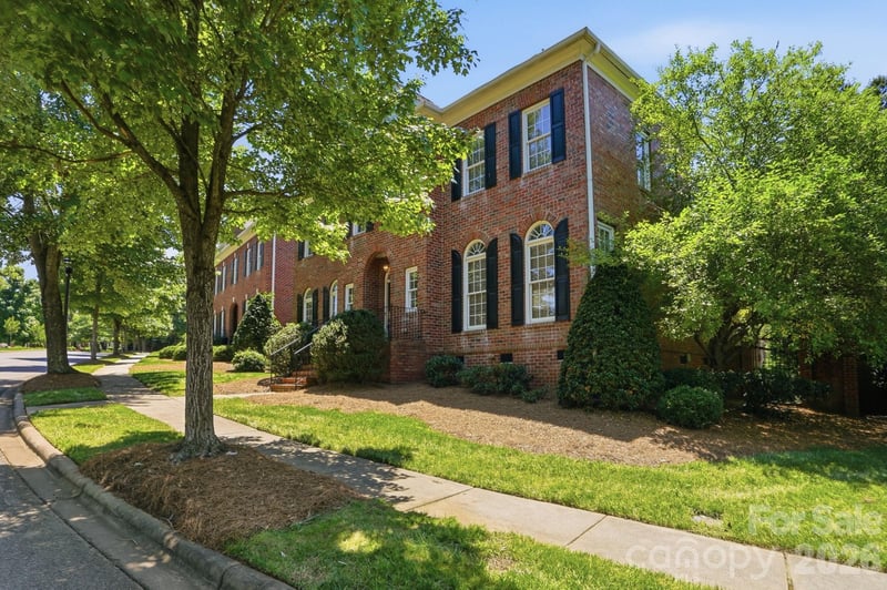 212 Hawthorne Park Ave, Belmont, NC 28012