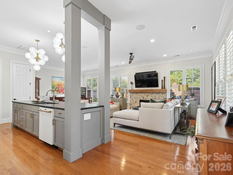 6826 Louisburg Square Ln, Charlotte, NC 28210