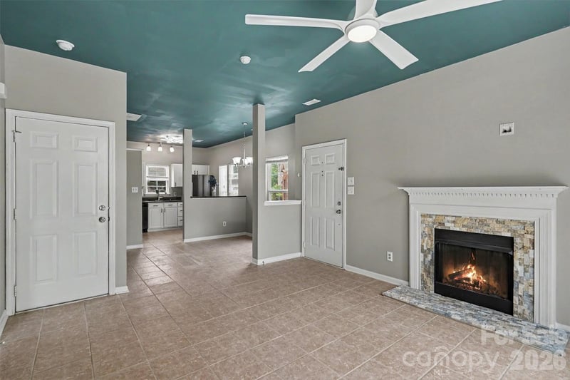 8917 Cinnabay Dr, Charlotte, NC 28216