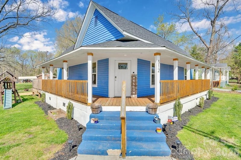 512 12th St, Bessemer City, NC 28016